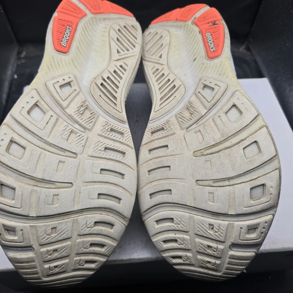 Brooks‎ White and Orange Running Shoes